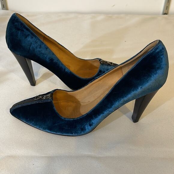 LD TUTTLE Vintage Blue Velvet /Leather Combo Pumps Zipper Accent Size 39… - Picture 1 of 10